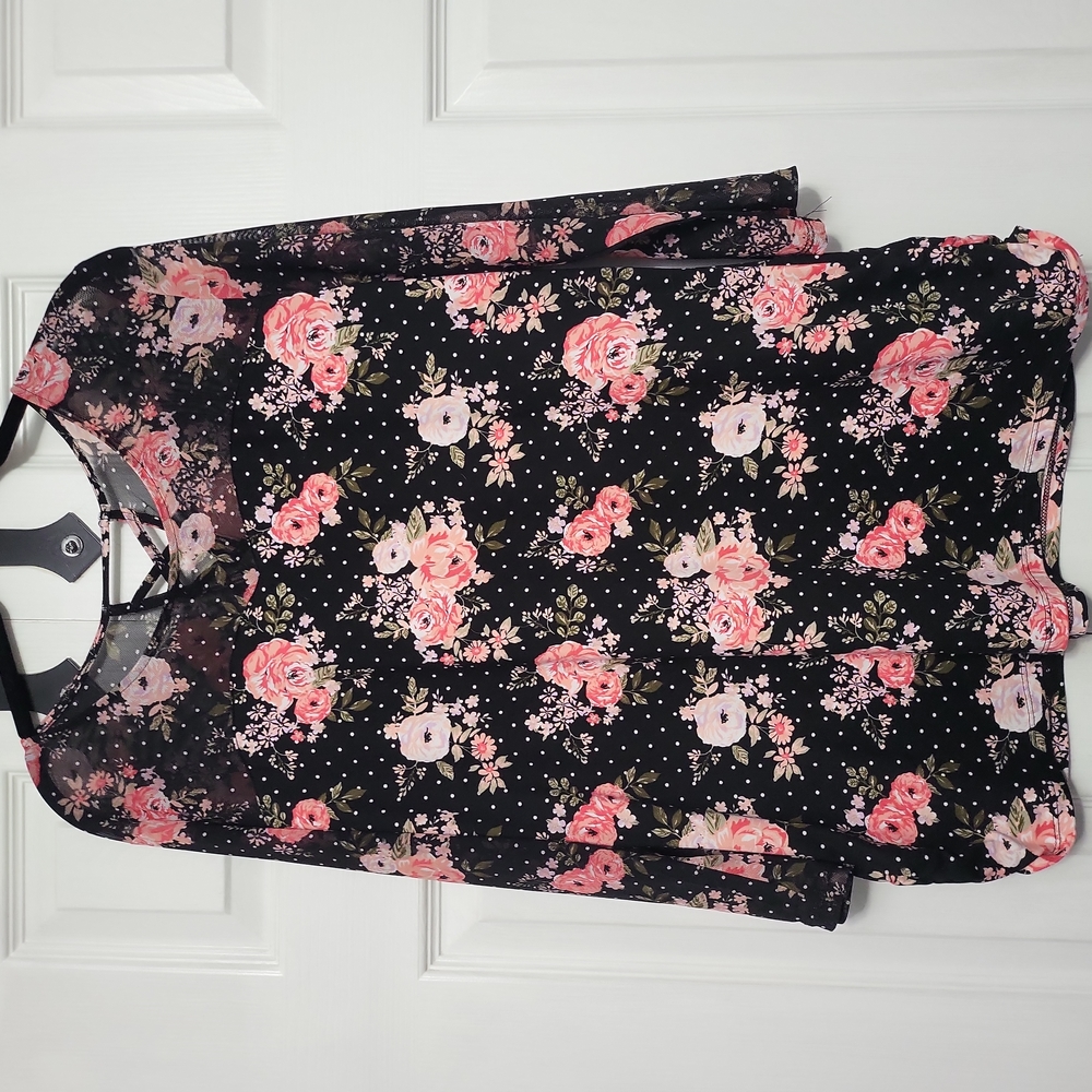 Floral Mesh Sleeve Top